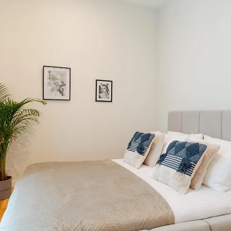 Apartment Art Palace - Loftaffair Collection